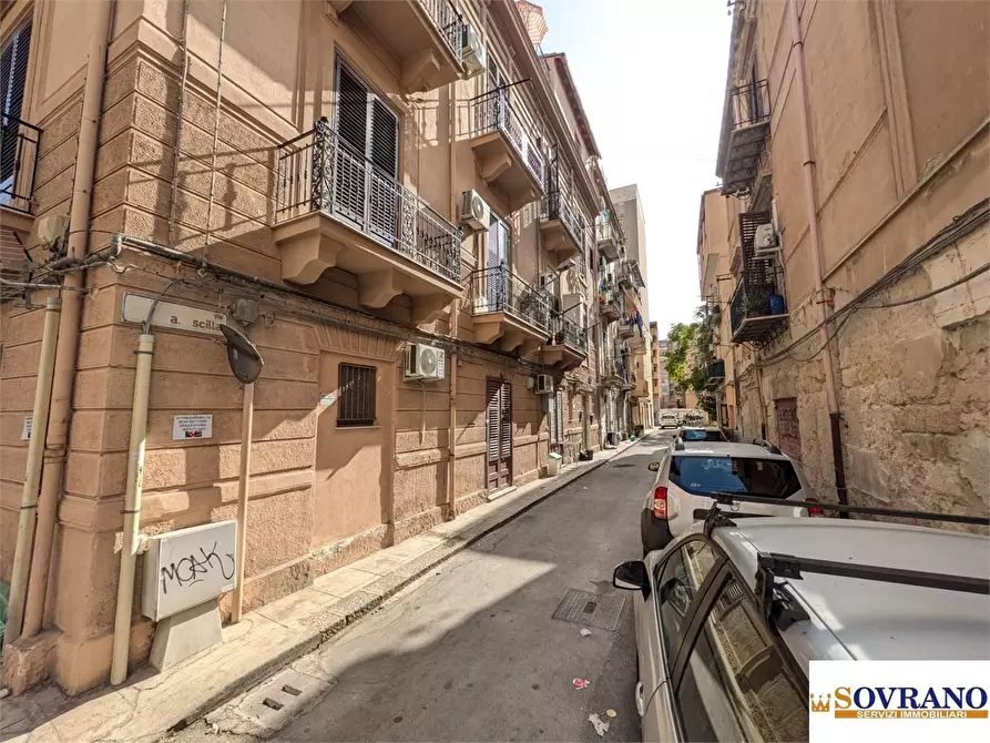 Immagine 2 di Appartamento in vendita  a Palermo