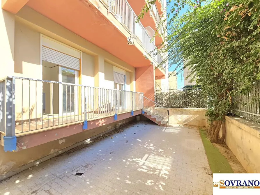 Immagine 1 di Appartamento in vendita  a Palermo