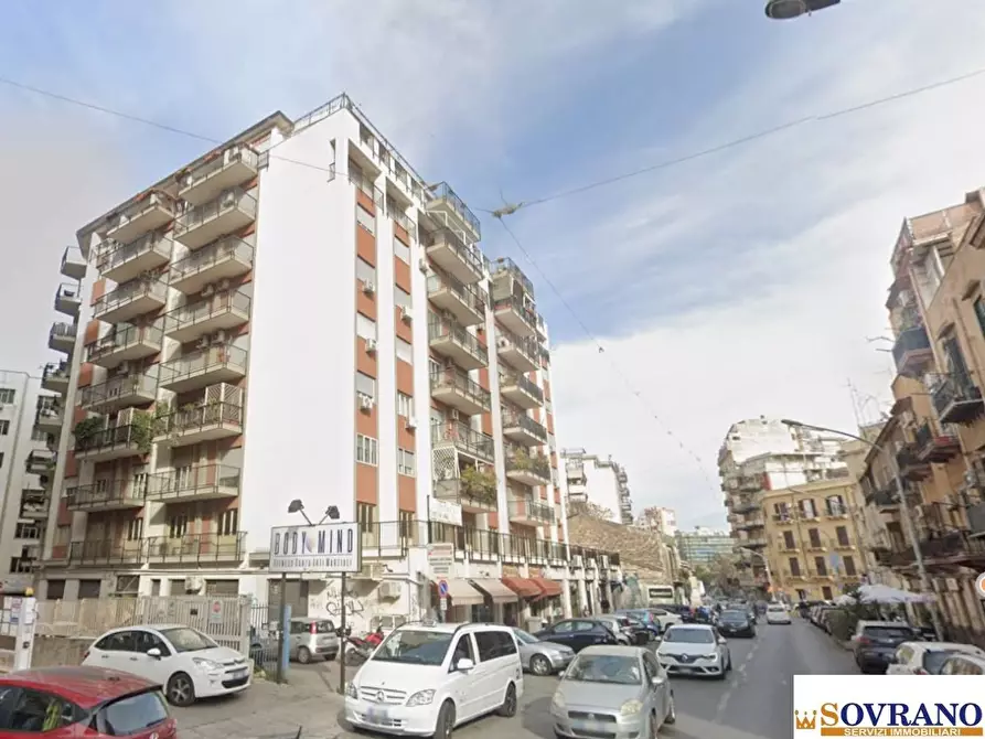 Immagine 2 di Appartamento in vendita  a Palermo