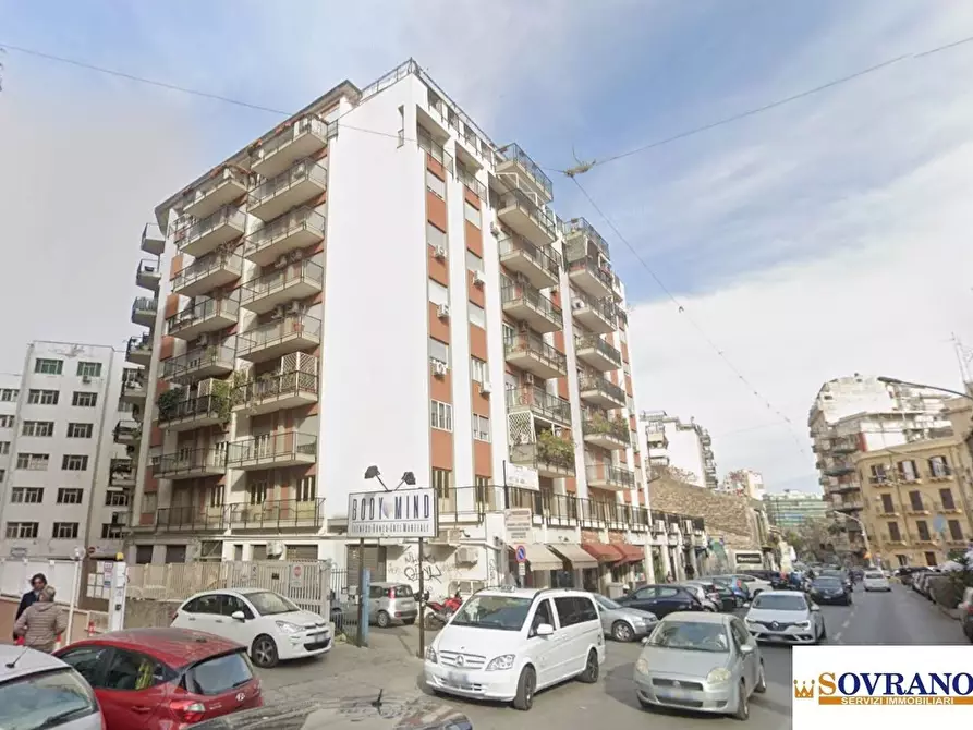 Immagine 1 di Appartamento in vendita  a Palermo