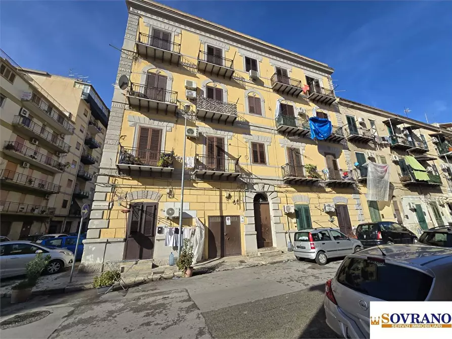 Immagine 1 di Appartamento in vendita  74 a Palermo