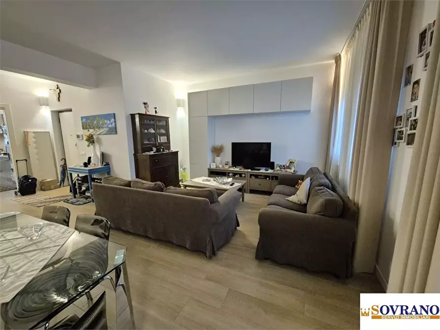 Immagine 10 di Appartamento in vendita  a Palermo