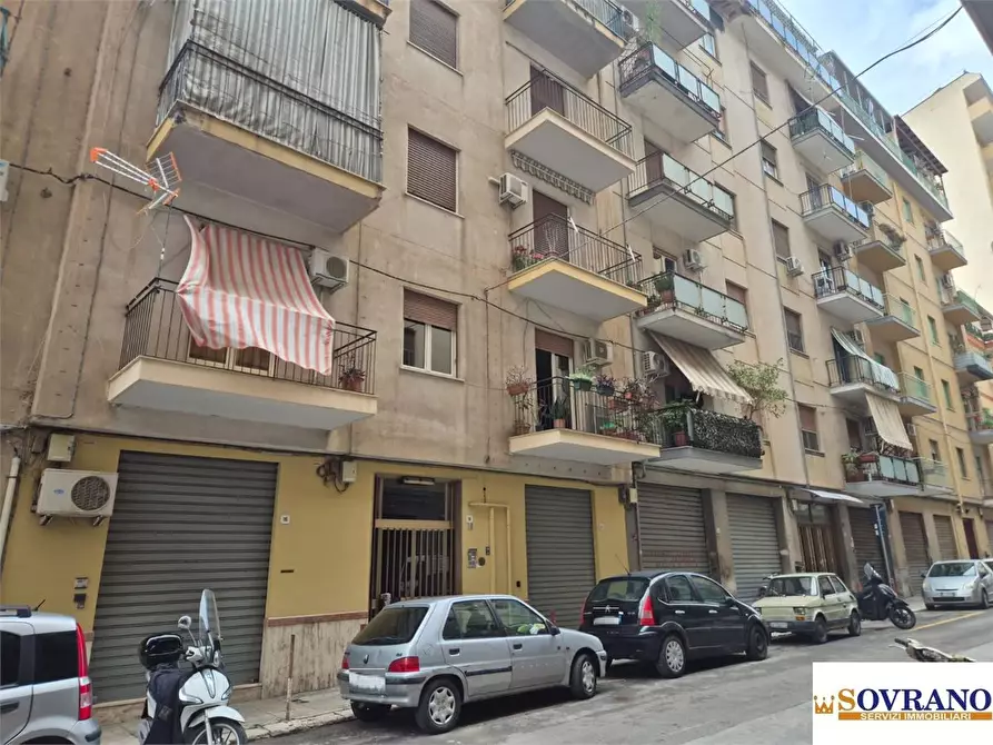 Immagine 2 di Appartamento in vendita  a Palermo