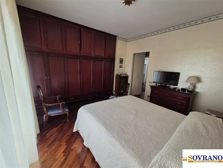 Immagine 10 di Appartamento in vendita  a Palermo