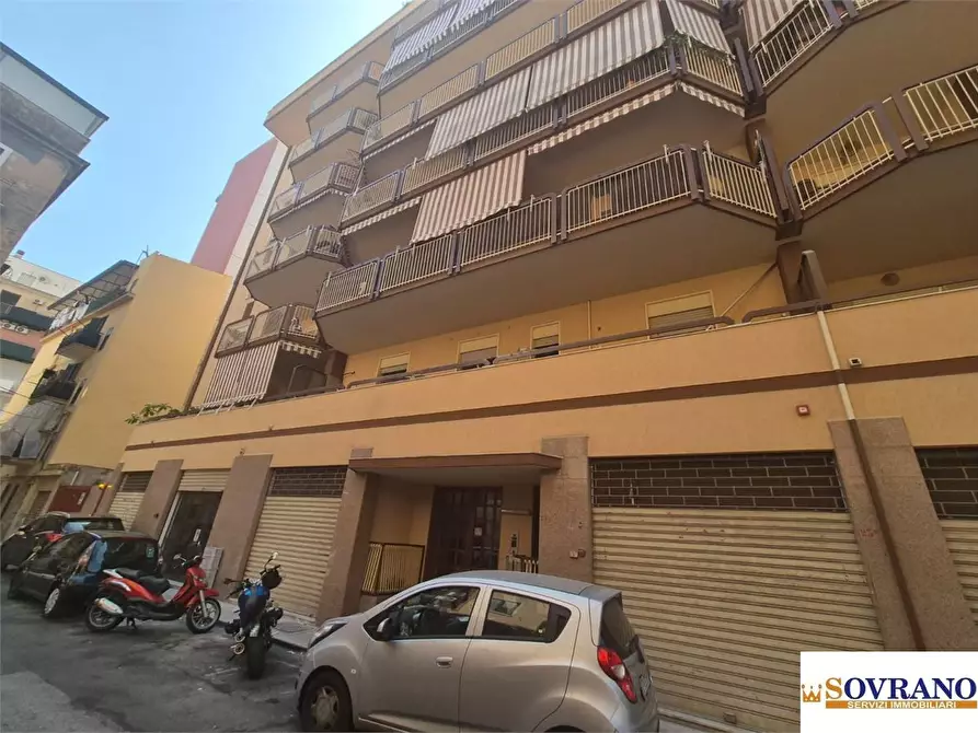 Immagine 4 di Appartamento in vendita  a Palermo