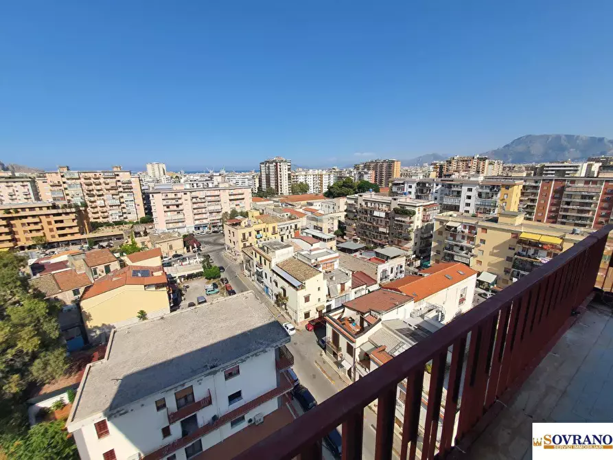 Immagine 2 di Appartamento in vendita  31 a Palermo
