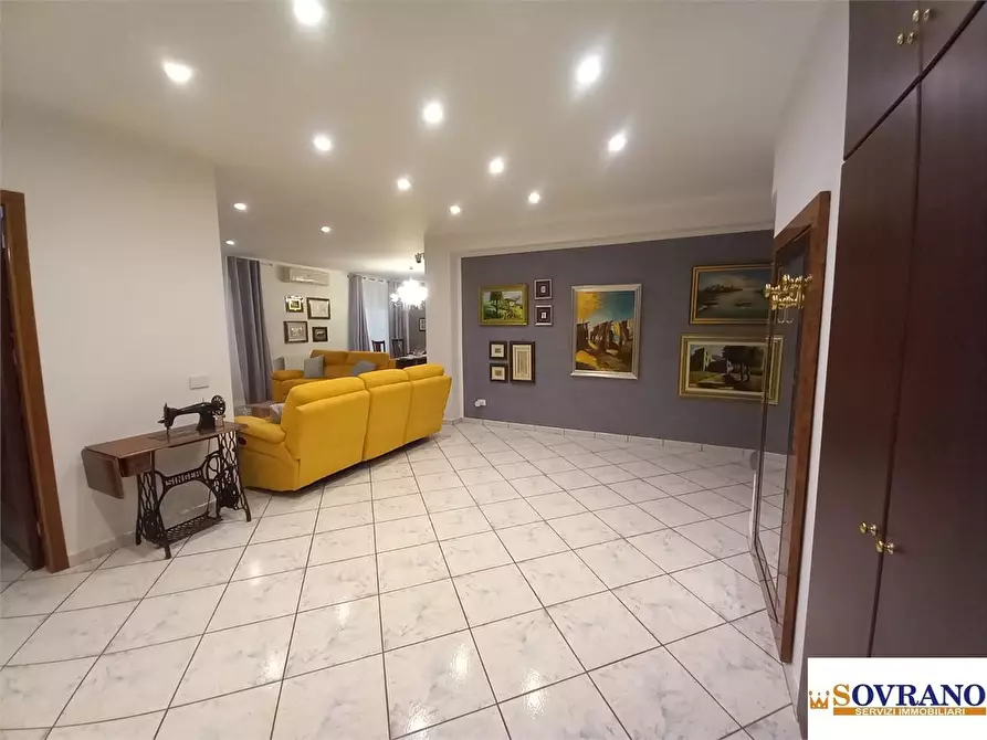 Immagine 7 di Appartamento in vendita  143 a Carini