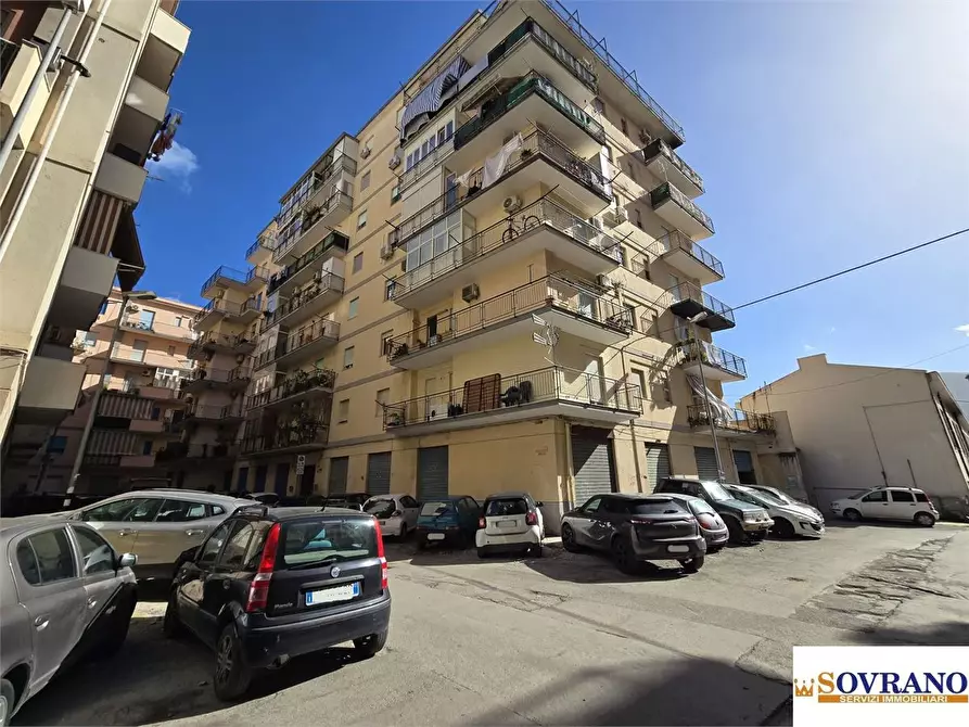 Immagine 1 di Appartamento in vendita  a Palermo