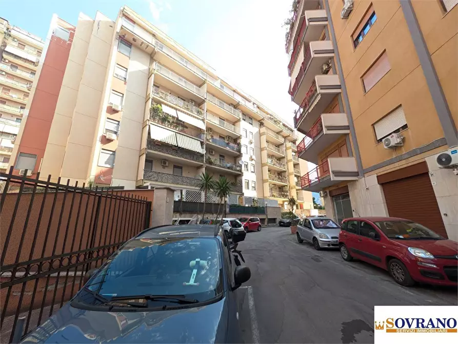 Immagine 1 di Appartamento in vendita  a Palermo