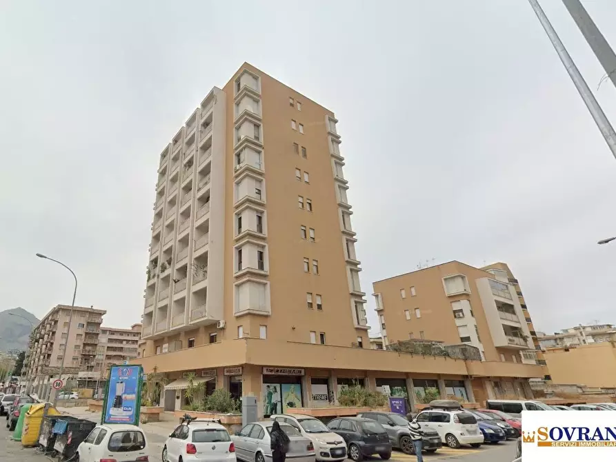Immagine 3 di Appartamento in vendita  a Palermo
