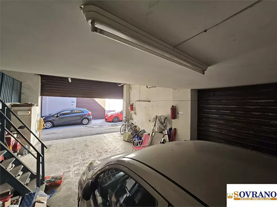 Immagine 4 di Garage in vendita  a Palermo