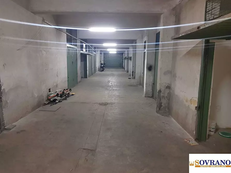 Immagine 1 di Garage in vendita  a Palermo