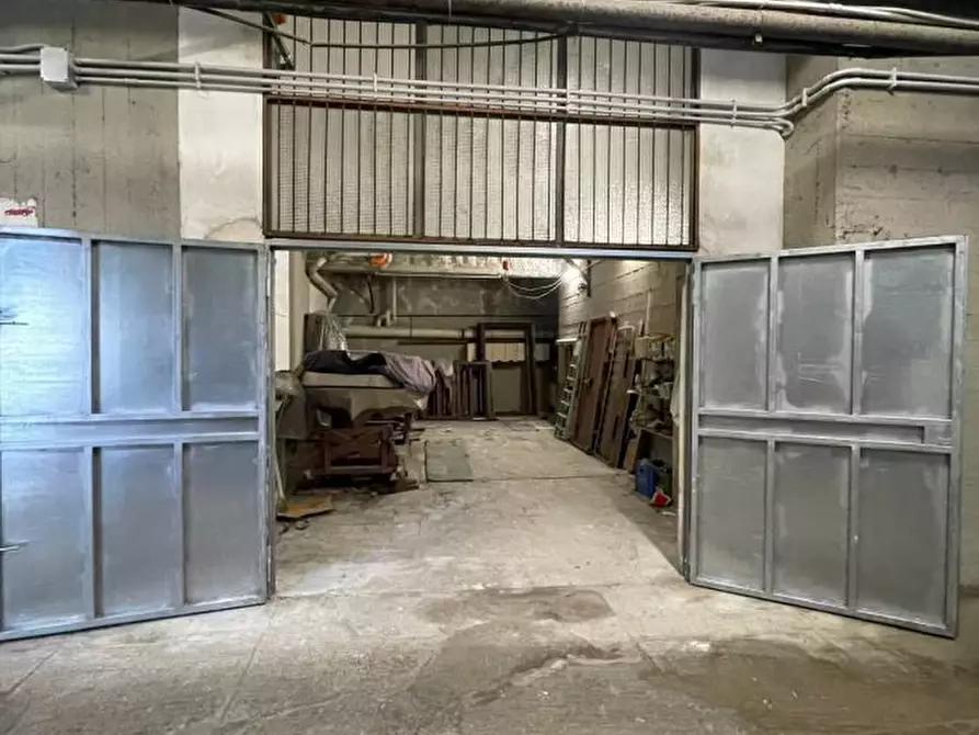 Immagine 1 di Garage in vendita  14 a Palermo