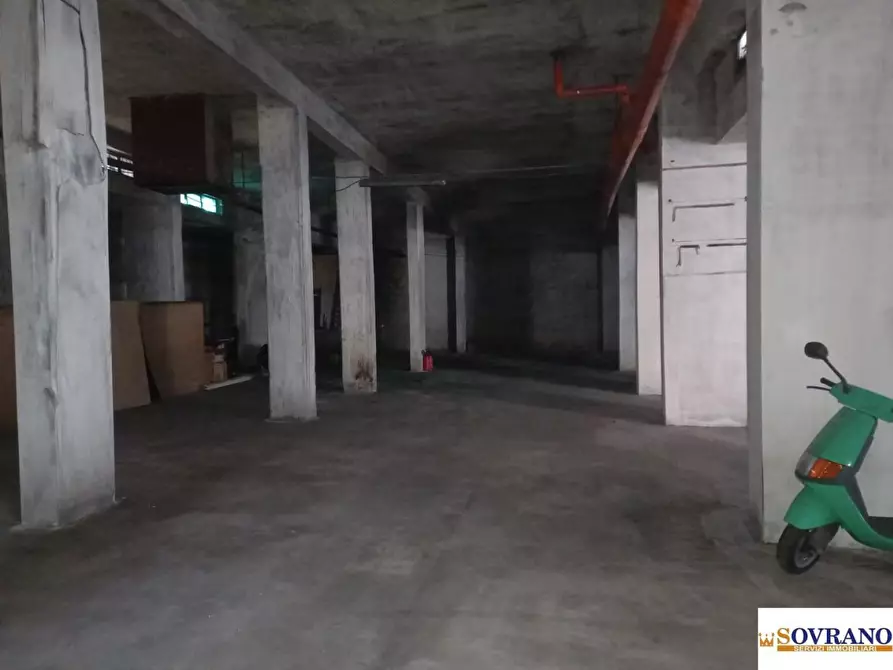 Immagine 4 di Garage in vendita  a Palermo