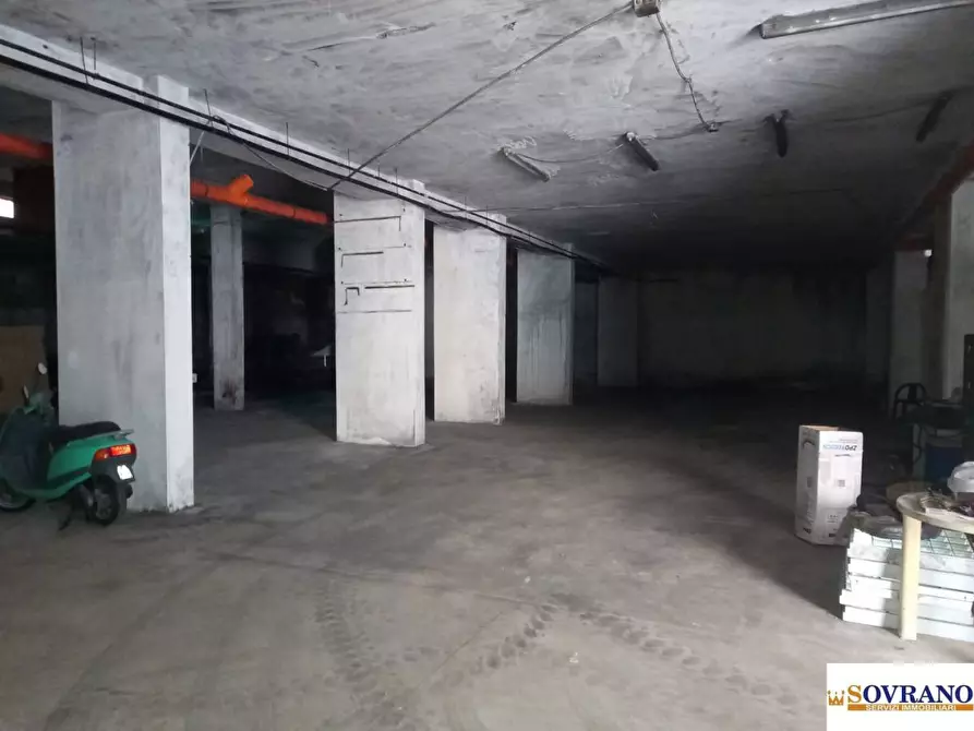 Immagine 3 di Garage in vendita  a Palermo