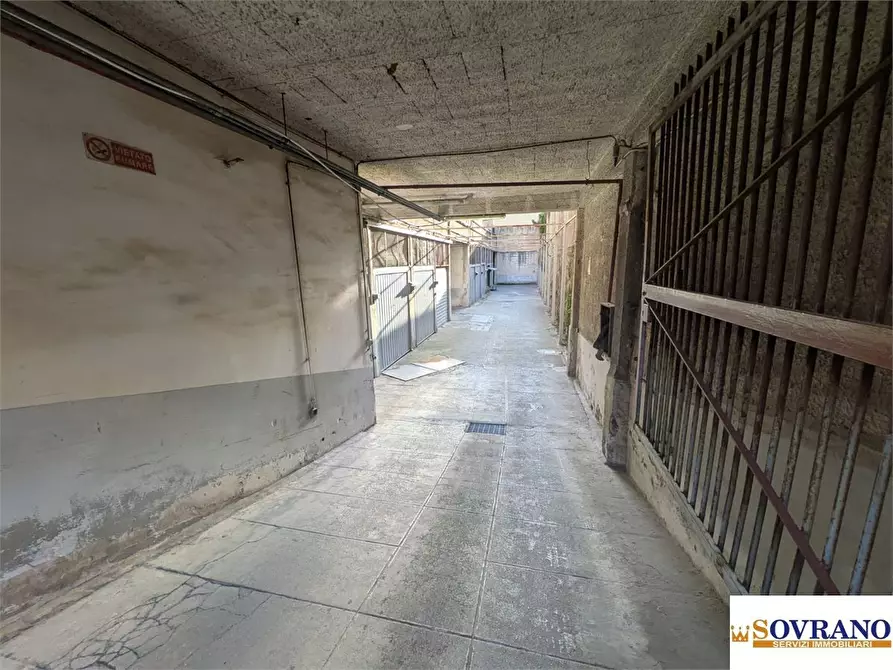 Immagine 7 di Garage in vendita  a Palermo