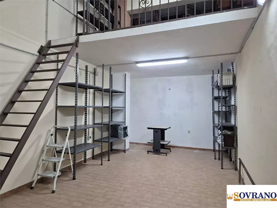 Immagine 2 di Garage in vendita  26 a Palermo