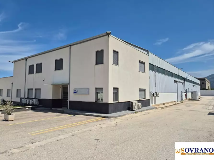 Immagine 2 di Capannone industriale in vendita  a Carini