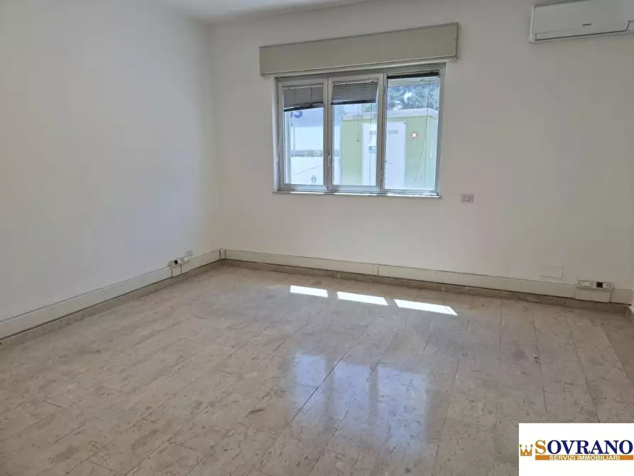 Immagine 9 di Capannone industriale in vendita  a Carini