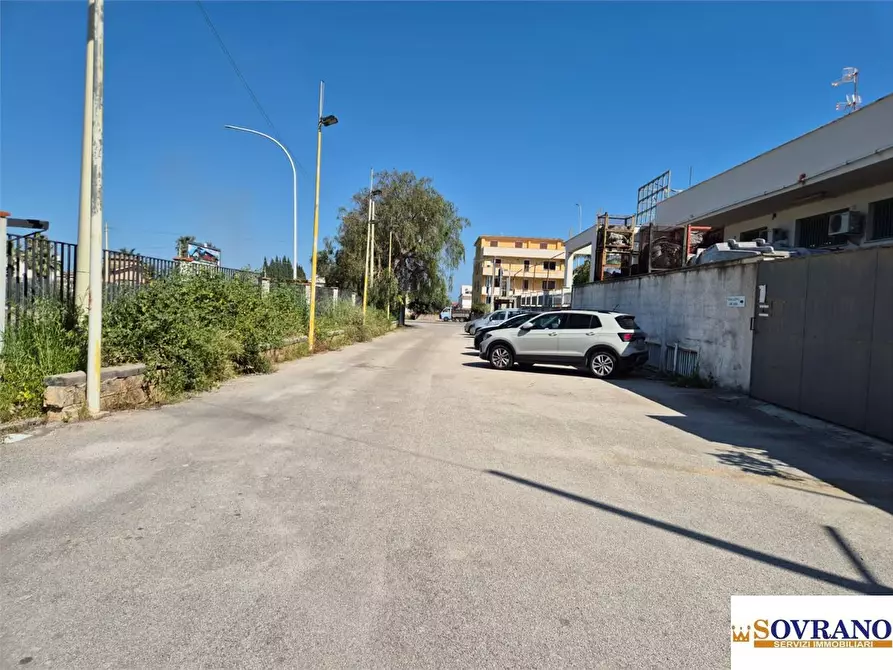 Immagine 8 di Capannone industriale in vendita  a Carini