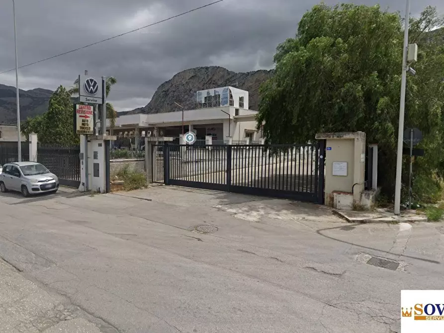 Immagine 2 di Capannone industriale in vendita  a Carini