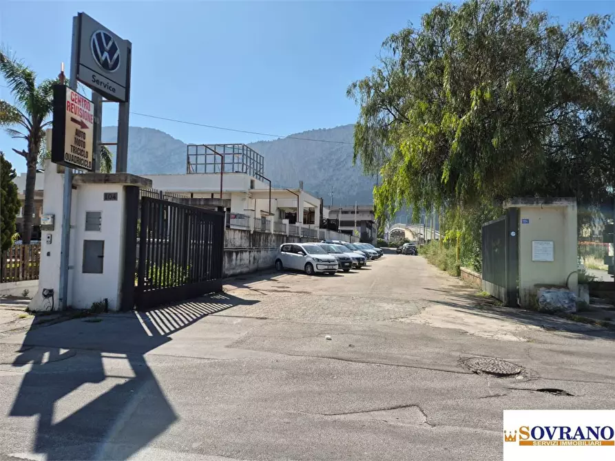 Immagine 6 di Capannone industriale in vendita  a Carini
