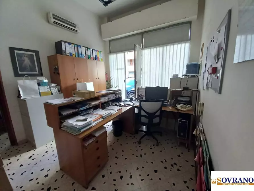 Immagine 5 di Negozio in vendita  21-23-25 a Palermo