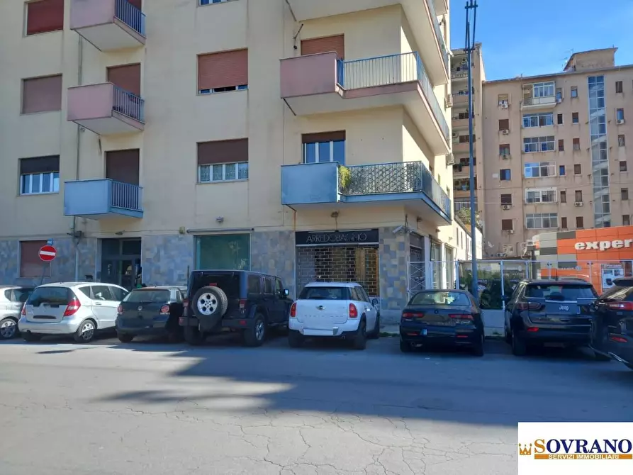 Immagine 1 di Negozio in vendita  44/b a Palermo