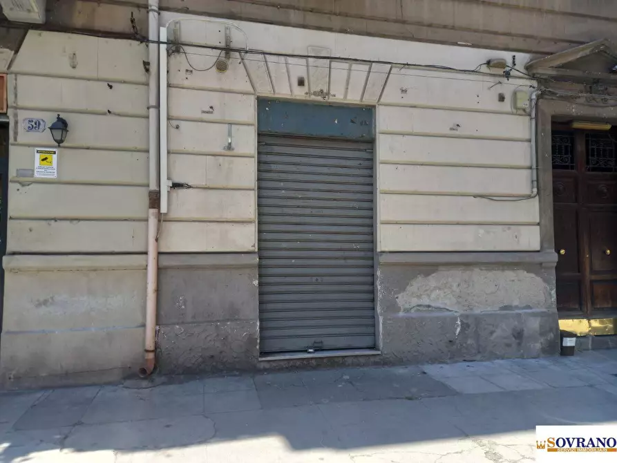 Immagine 3 di Negozio in vendita  a Palermo