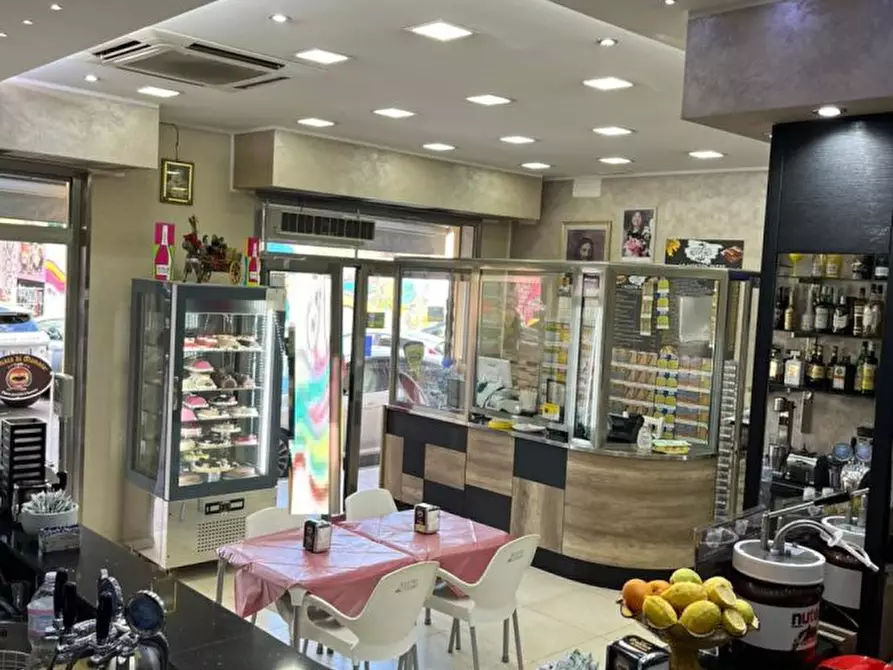 Immagine 3 di Negozio in vendita  a Palermo