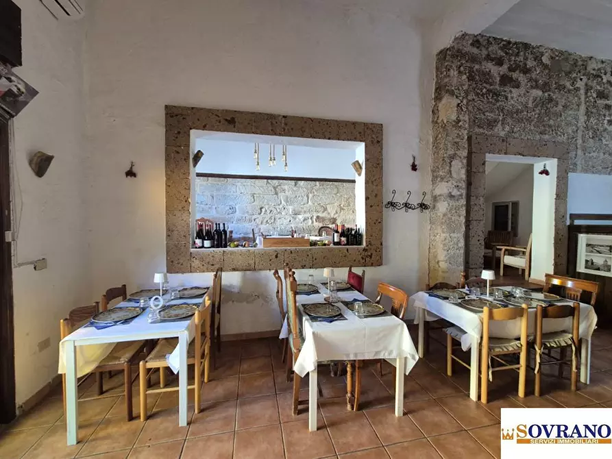 Immagine 5 di Negozio in vendita  a Capaci