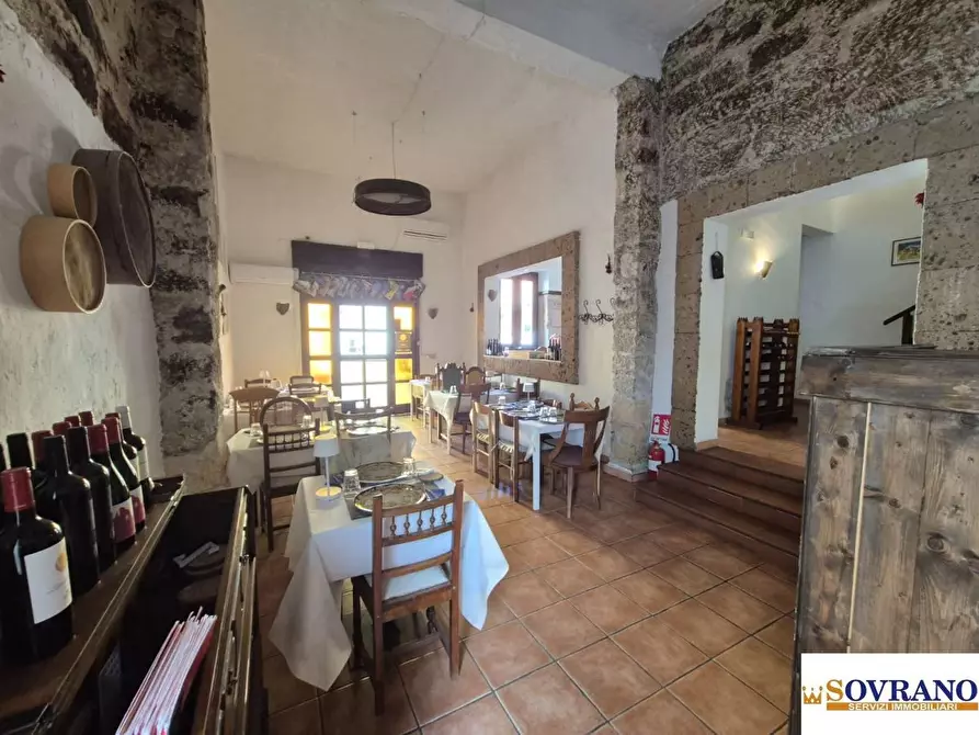 Immagine 7 di Negozio in vendita  a Capaci