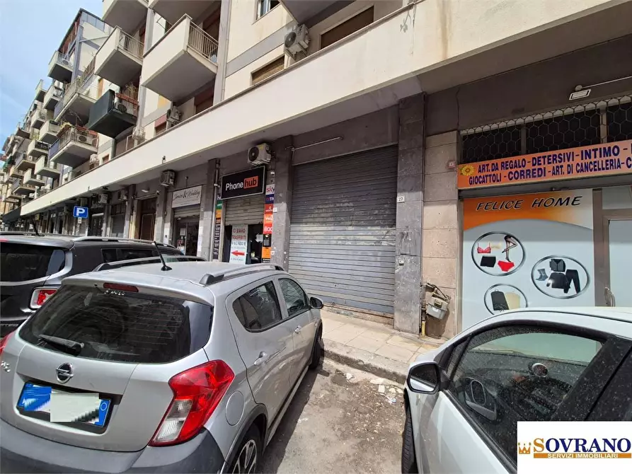 Immagine 2 di Negozio in vendita  a Palermo