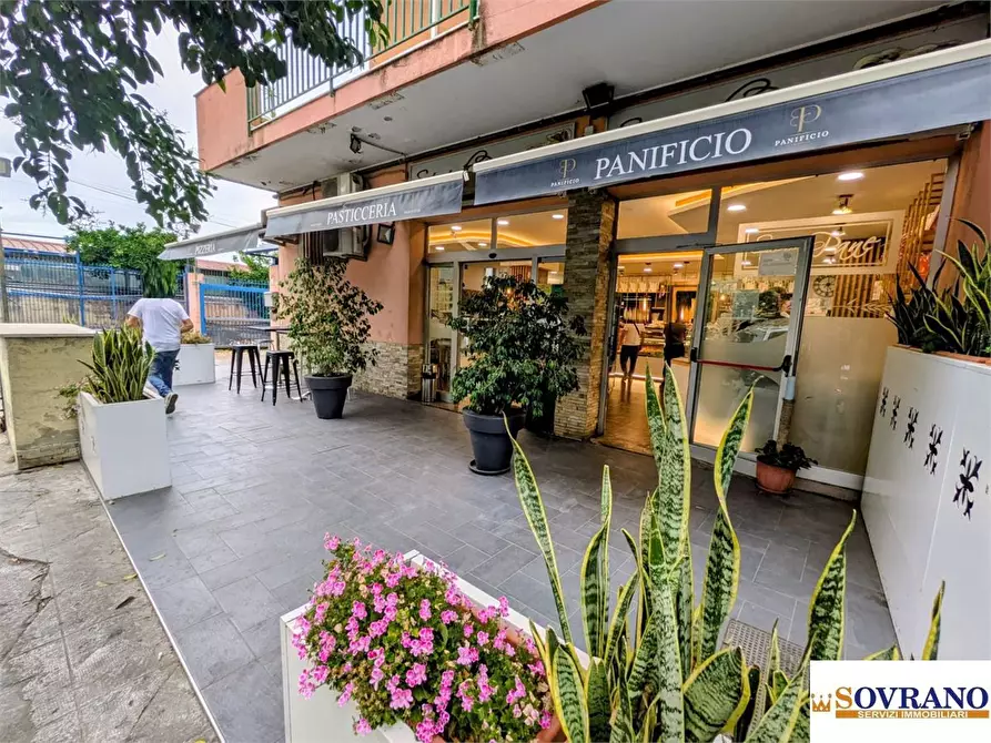 Immagine 1 di Negozio in vendita  a Palermo