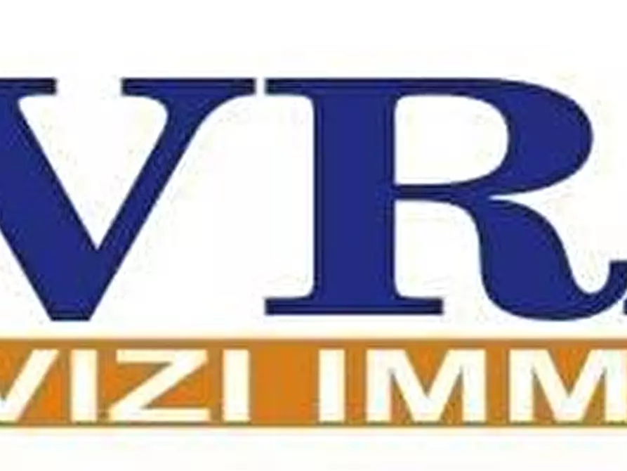 Immagine 1 di Magazzino in vendita  a Capaci