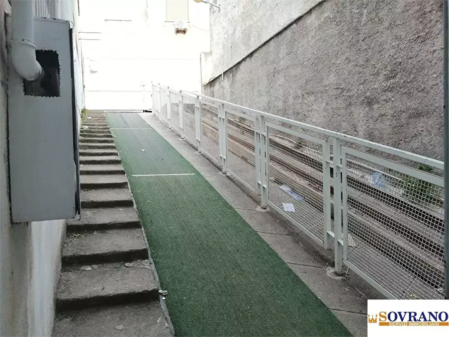 Immagine 8 di Magazzino in vendita  1 d a Palermo