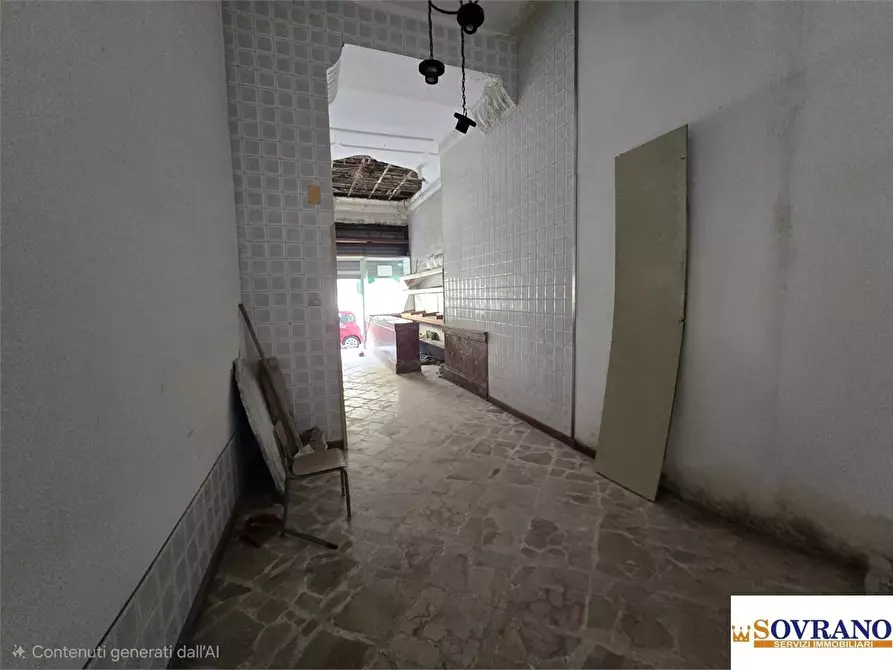 Immagine 9 di Magazzino in vendita  a Palermo
