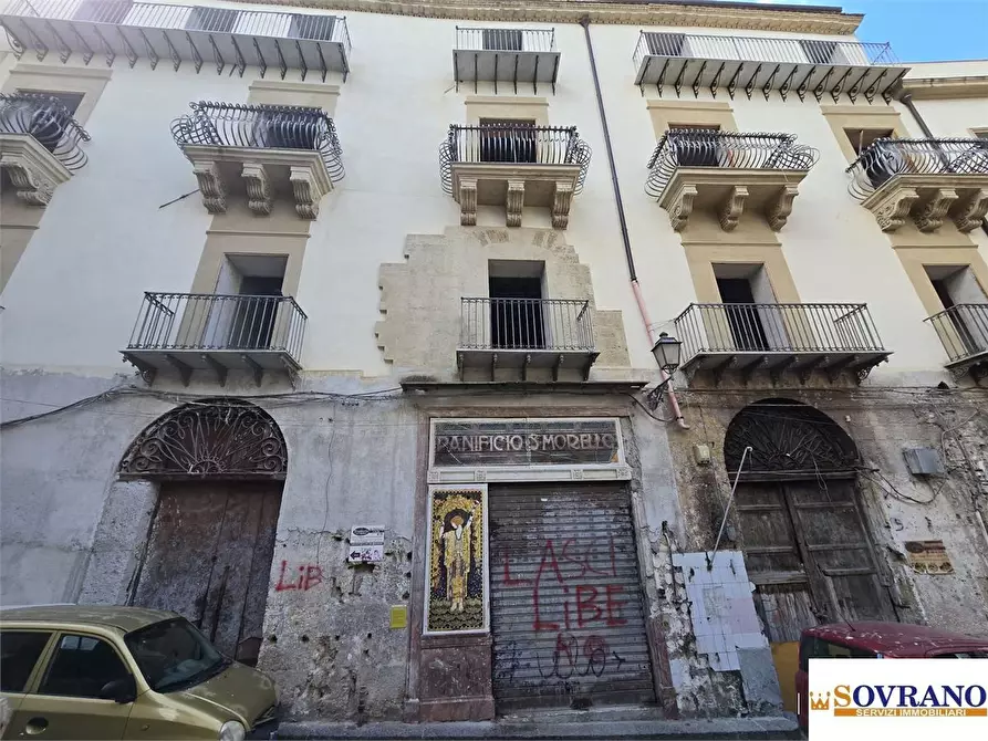 Immagine 1 di Magazzino in vendita  a Palermo