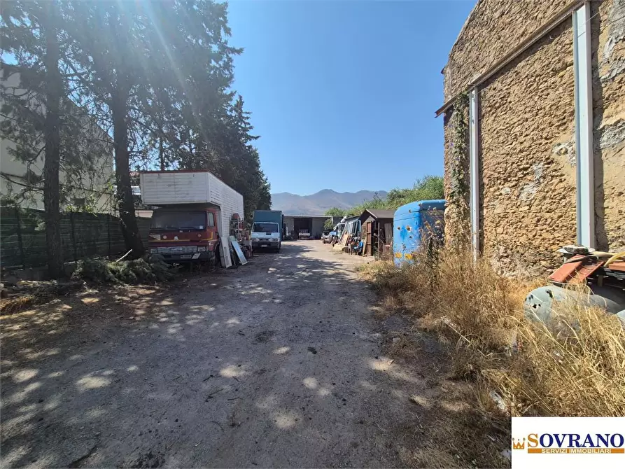 Immagine 2 di Terreno in vendita  a Palermo