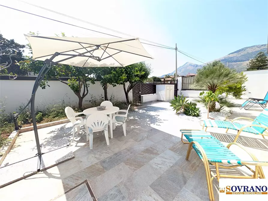 Immagine 6 di Villa in vendita  a Carini