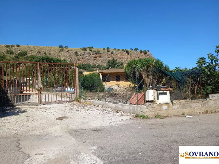 Immagine 1 di Villa in vendita  snc a Capaci