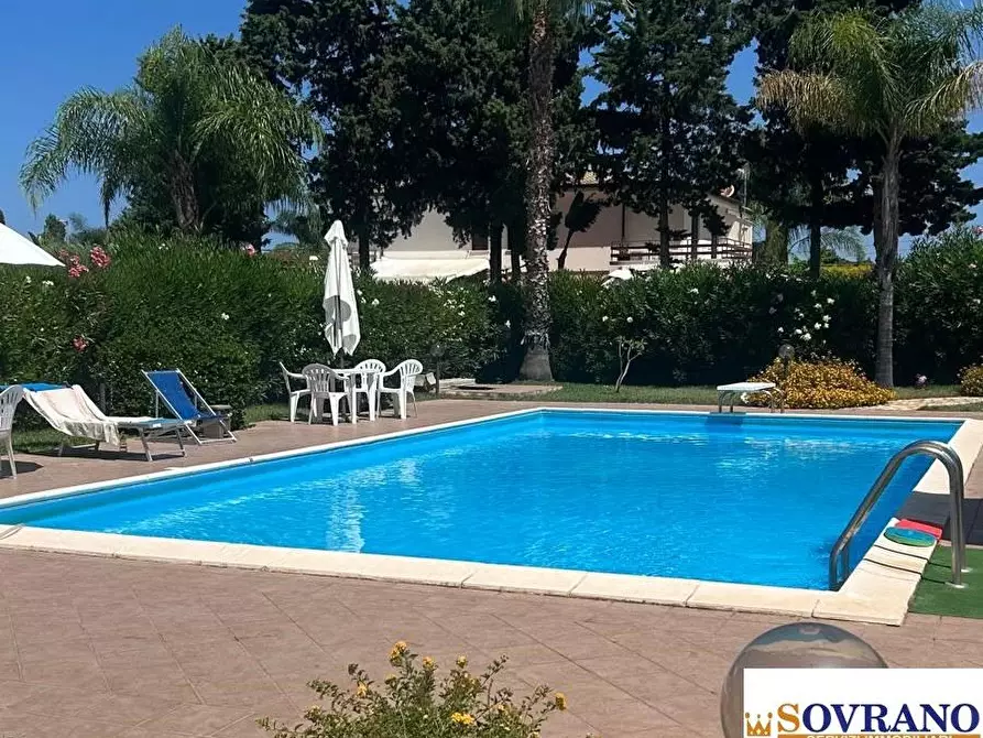 Immagine 2 di Villa in vendita  a Terrasini