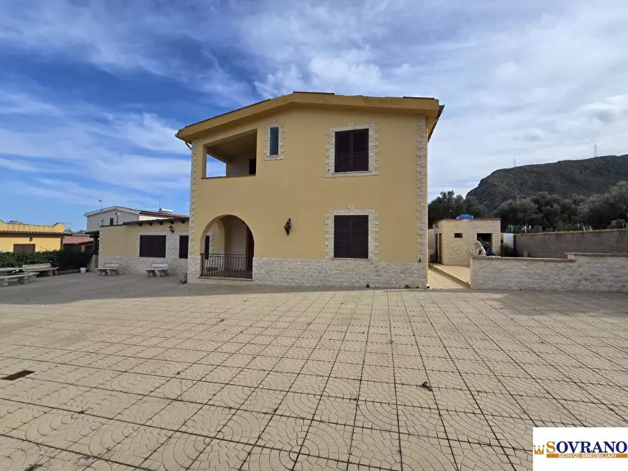 Immagine 2 di Villa in vendita  a Altavilla Milicia