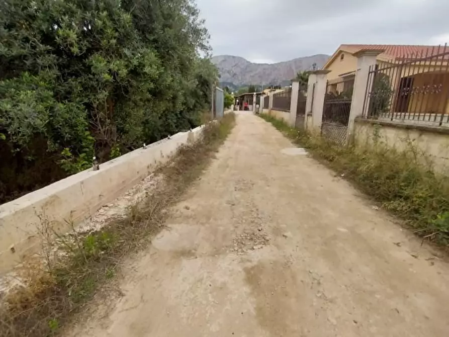 Immagine 8 di Villa in vendita  104 a Carini