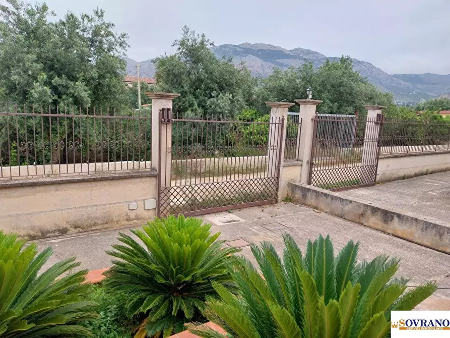 Immagine 7 di Villa in vendita  104 a Carini