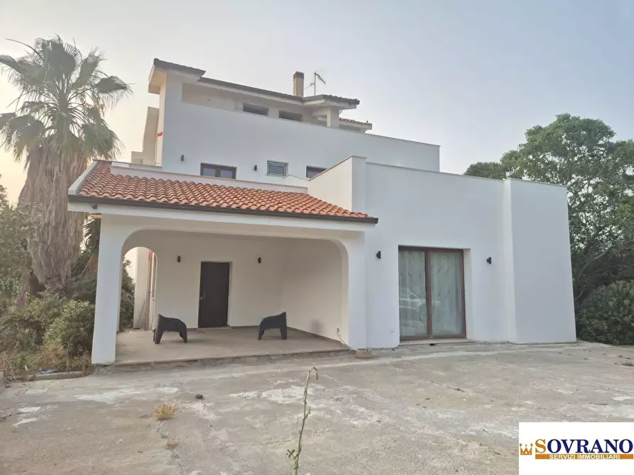 Immagine 2 di Villa in vendita  a Carini