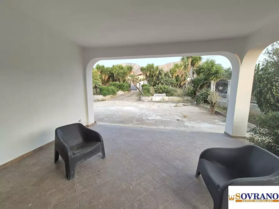 Immagine 4 di Villa in vendita  a Carini