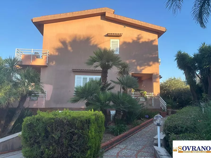 Immagine 3 di Villa in vendita  a Carini