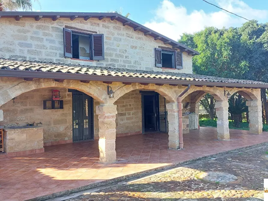 Immagine 5 di Villa in vendita  a Carini