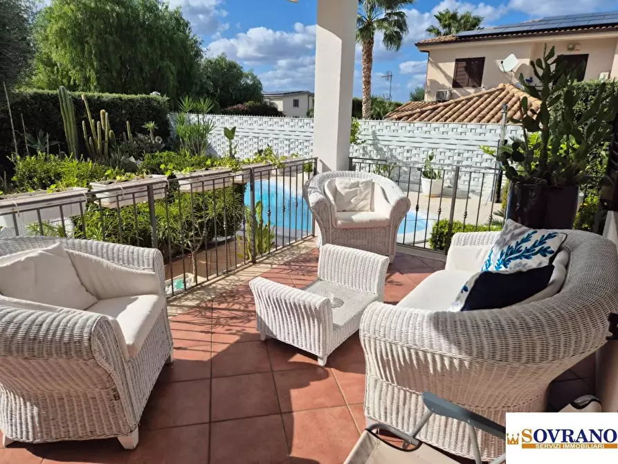 Immagine 8 di Villa in vendita  a Carini